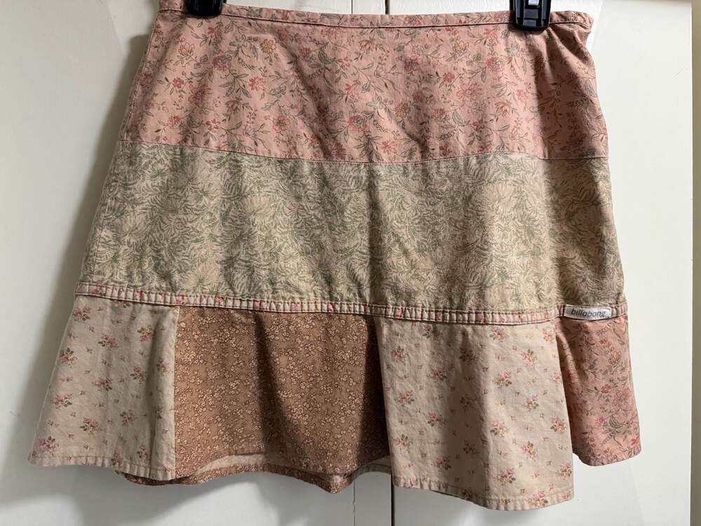 Vintage Billabong Patchwork Floral Mini Skirt Size 1